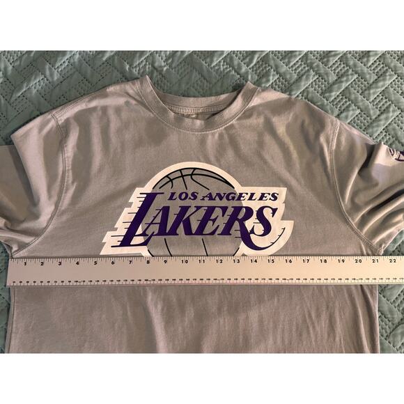 NBA LA Lakers Lebron James Men’s Gray short sleeve Crew Neck T-Shirt size Large - Picture 6 of 8